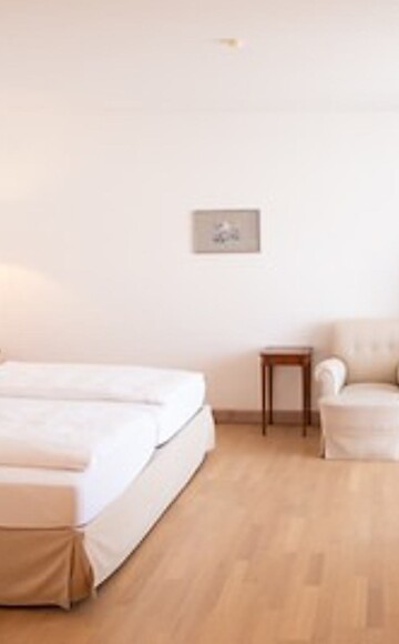 Double Room Gold